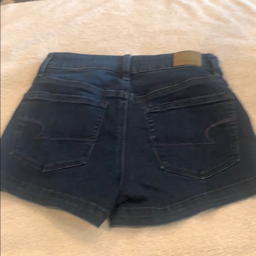 AE New W/O Tags. Hi-Rise Short Double Button -Sz 6 - Picture 2 of 4